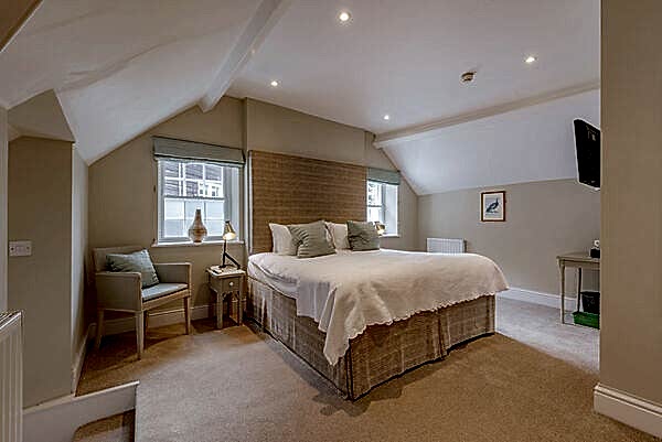 STACKPOOLE Alexandra Hotel - Room 10 19_03_25-4.jpg